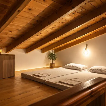 Tatos House בית נופש רובייס