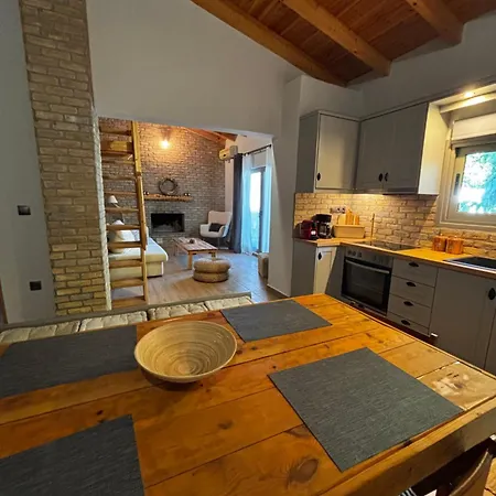 בית נופש Tatos House רובייס